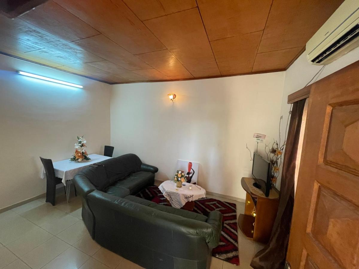 Km'S Cozy Spacious Calm Appart Meuble ياوندي المظهر الخارجي الصورة