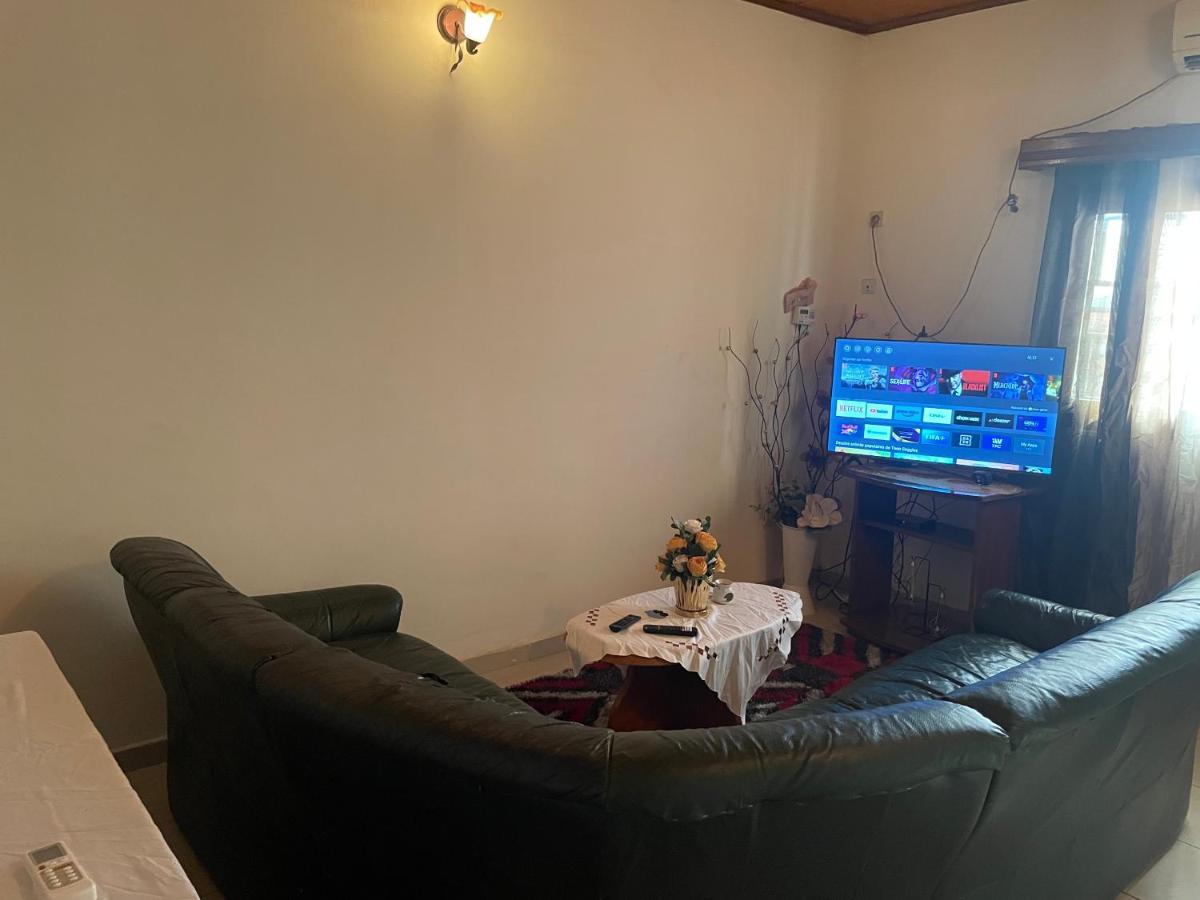 Km'S Cozy Spacious Calm Appart Meuble ياوندي المظهر الخارجي الصورة